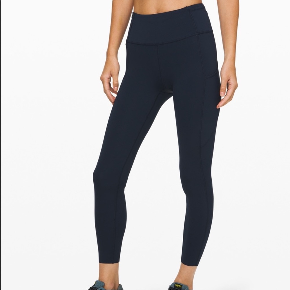 NWT Lululemon Fast & Free HR Tight 25” non-reflective in true navy. Size 6.